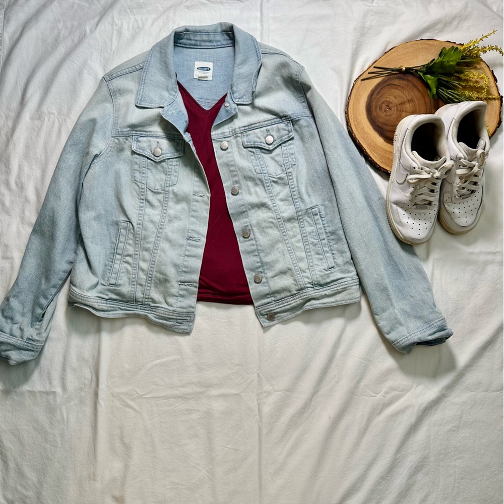Women’s Old Navy Light Wash Jean Jacket XL - Picture 1 of 4